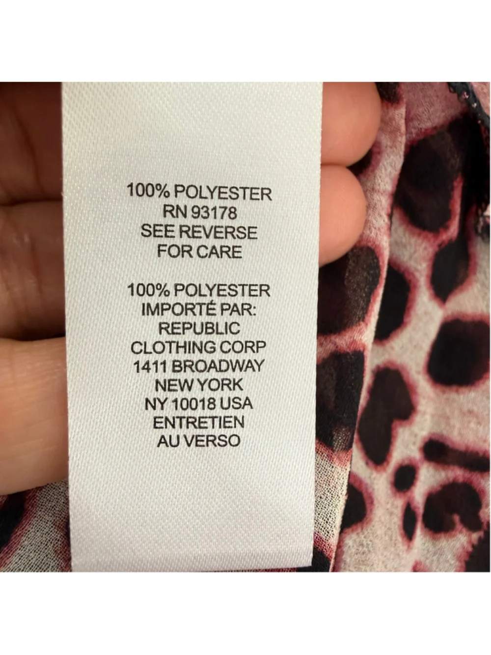 Women's Tahari Blouse Size M Pink Black Leopard Print Long Sleeve Button Down